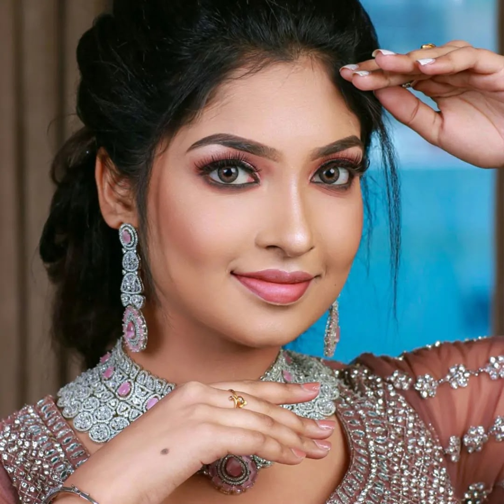 Radiant HD Diamond Glamour Portrait