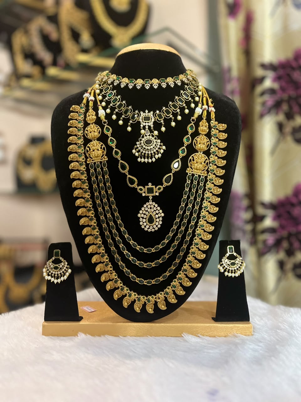 Emerald & Gold Kundan Temple Set