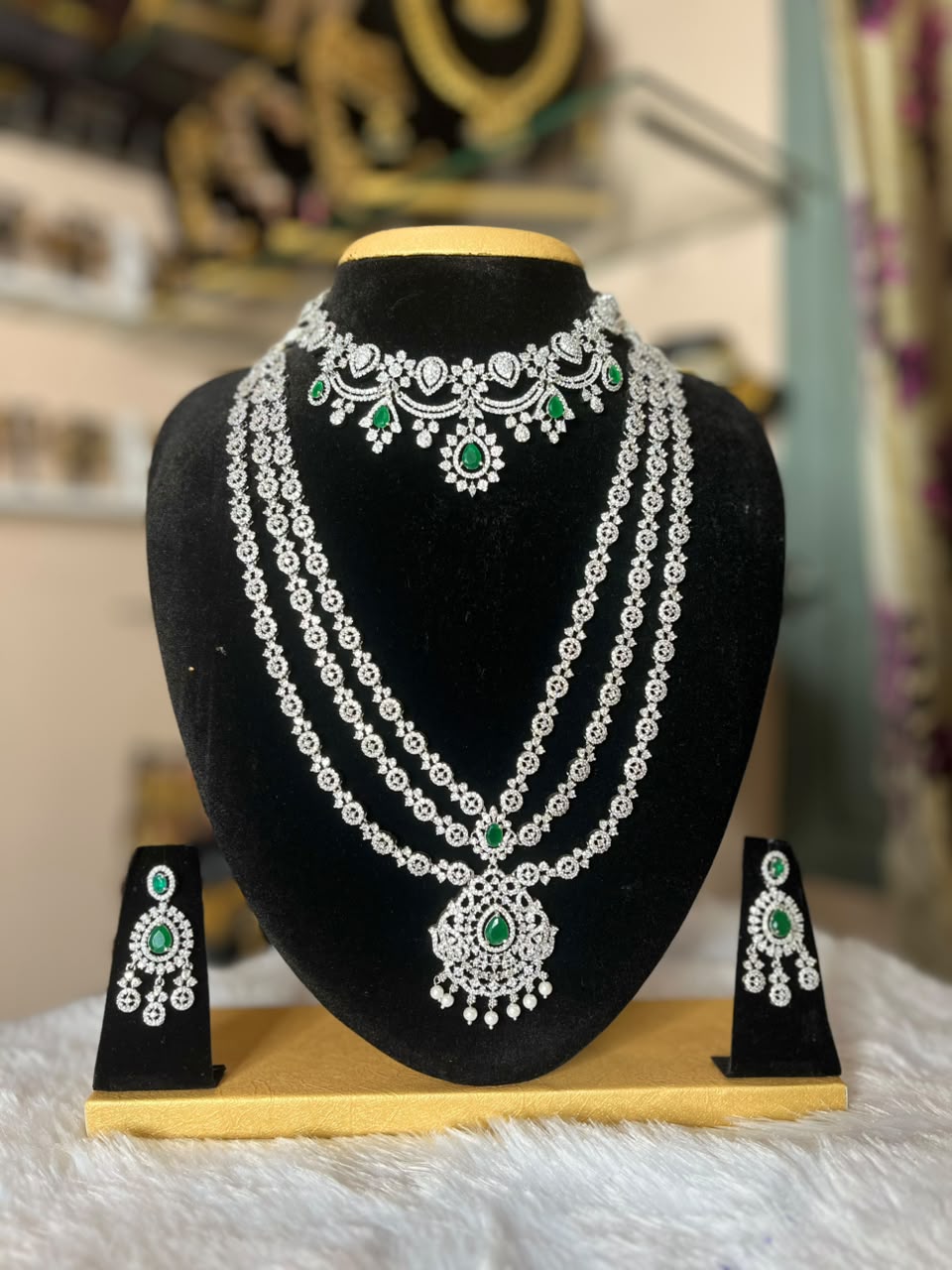 Royal Antique Pearl Drop Haram